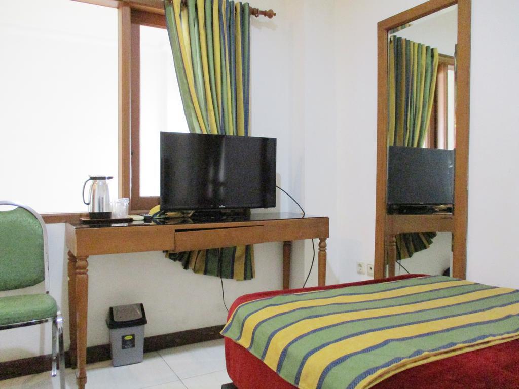 Hotel Maxim Kwitang Cakarta Dış mekan fotoğraf