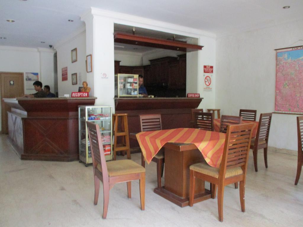 Hotel Maxim Kwitang Cakarta Dış mekan fotoğraf