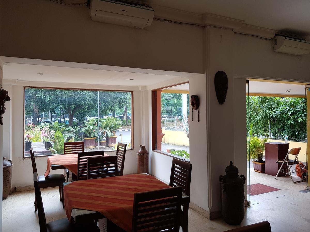Hotel Maxim Kwitang Cakarta Dış mekan fotoğraf