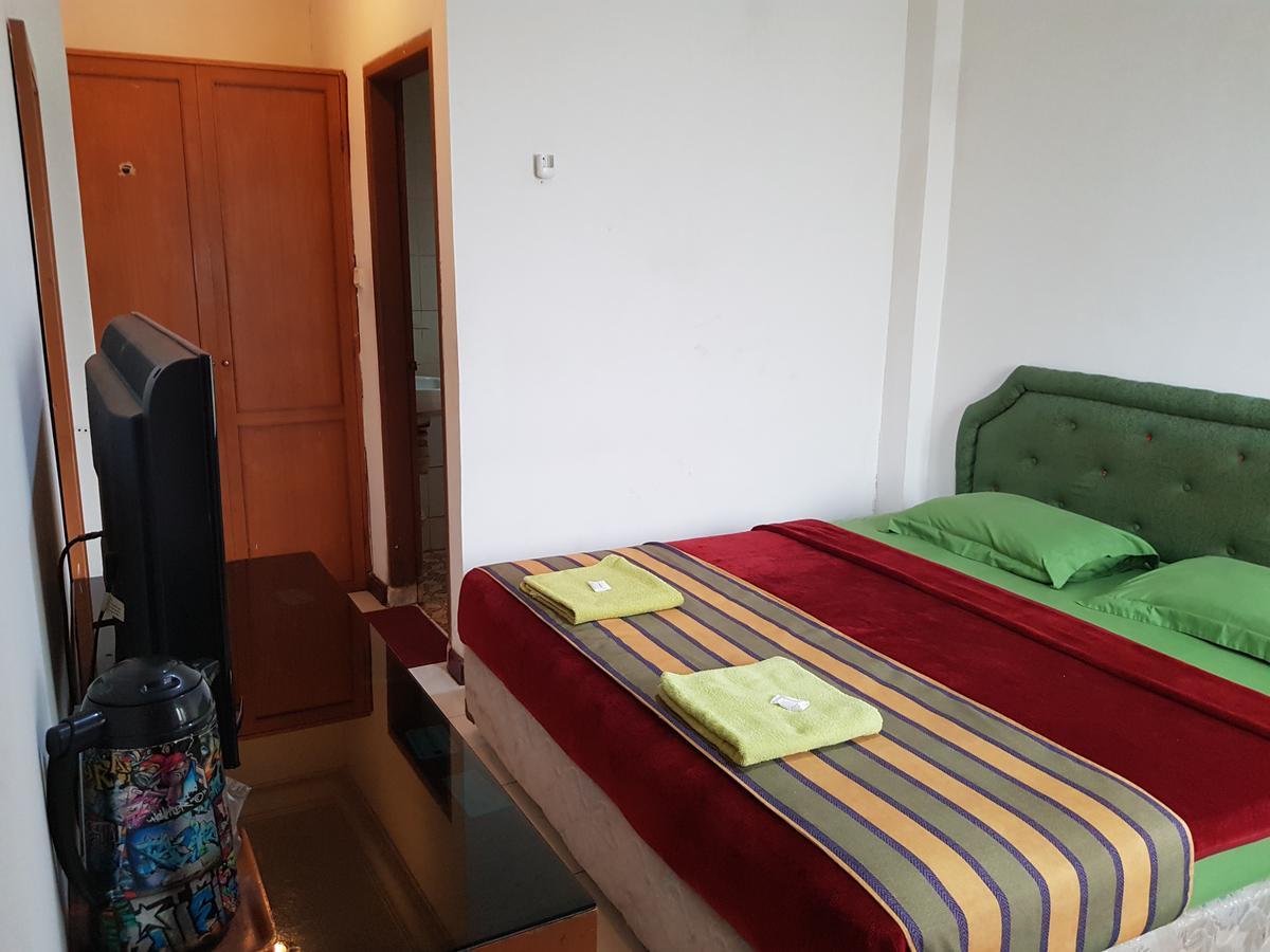 Hotel Maxim Kwitang Cakarta Dış mekan fotoğraf
